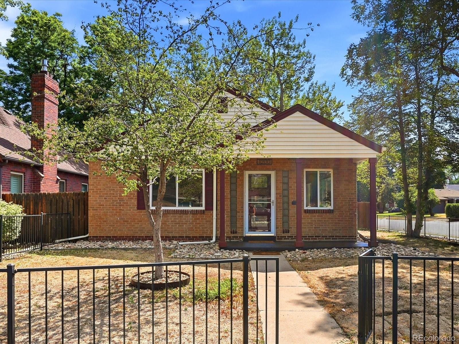 1200 Jasmine Street