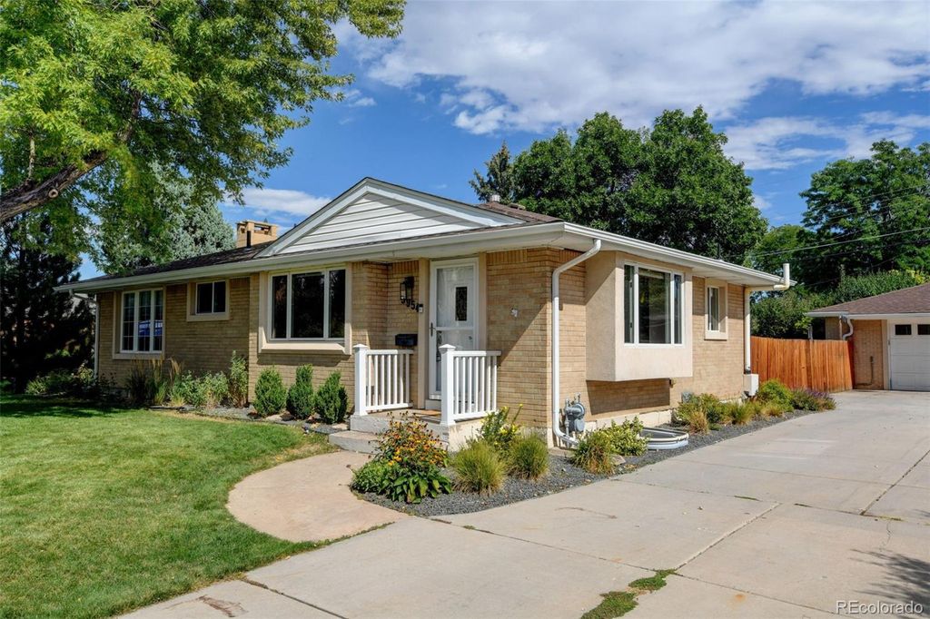 Photo of 5954 S Columbine Way, Centennial, CO 80121 (MLS # 2142807)