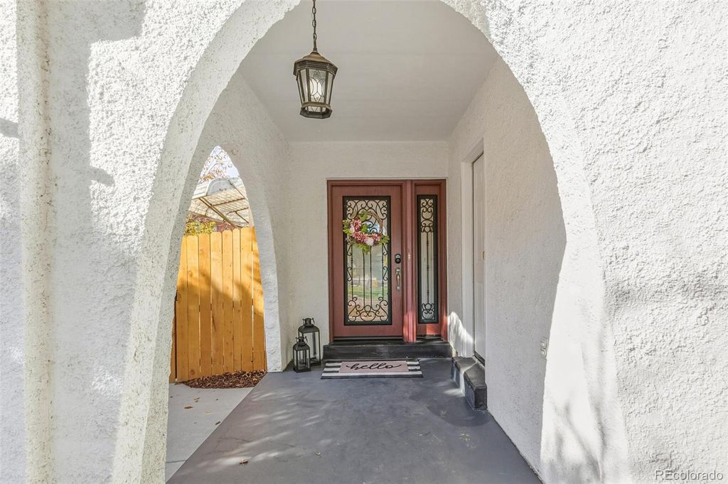 Photo of 1121 Carr Street, Lakewood, CO 80214 (MLS # 8729333)