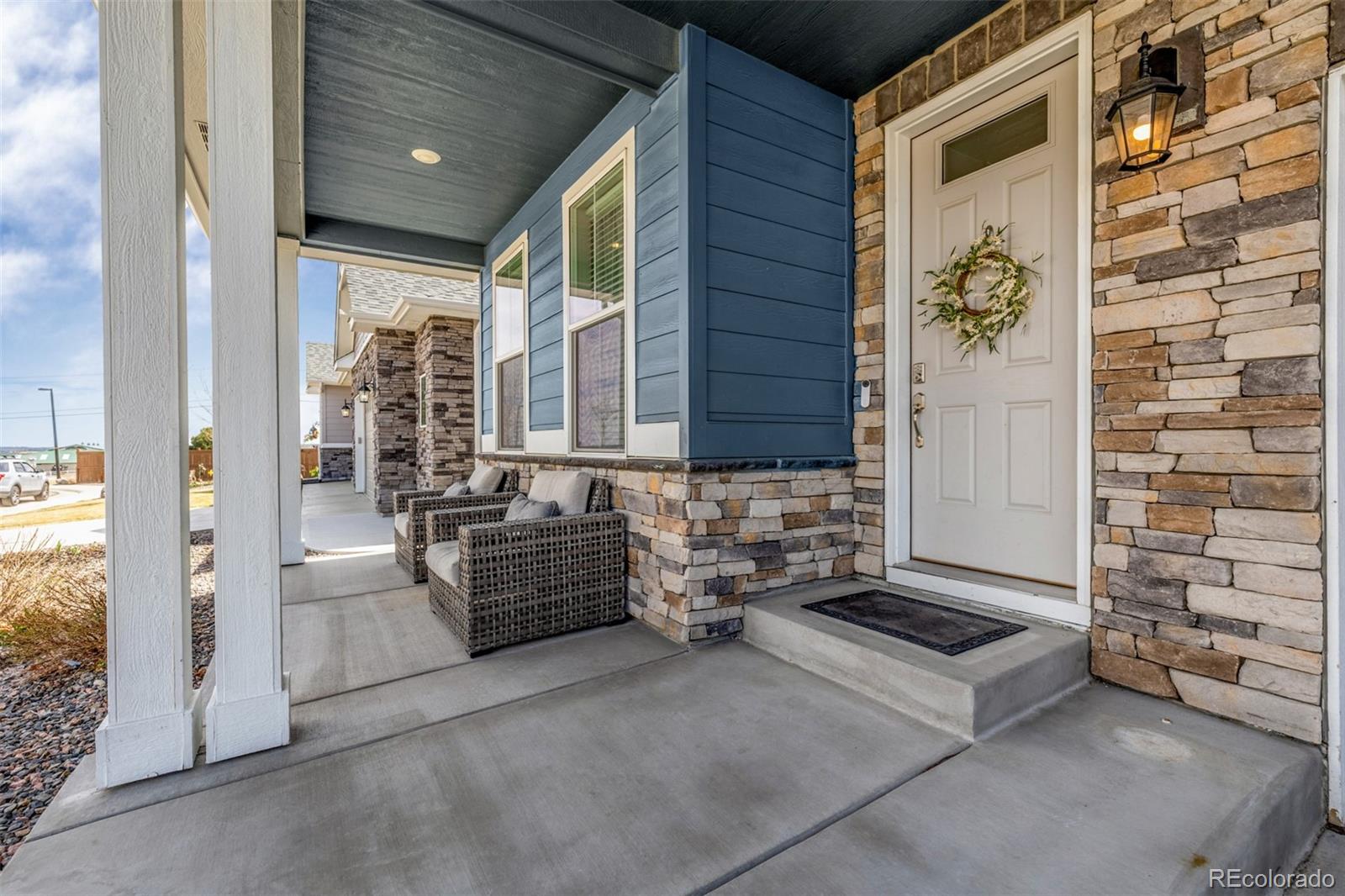 1658 Pinion Wing Circle