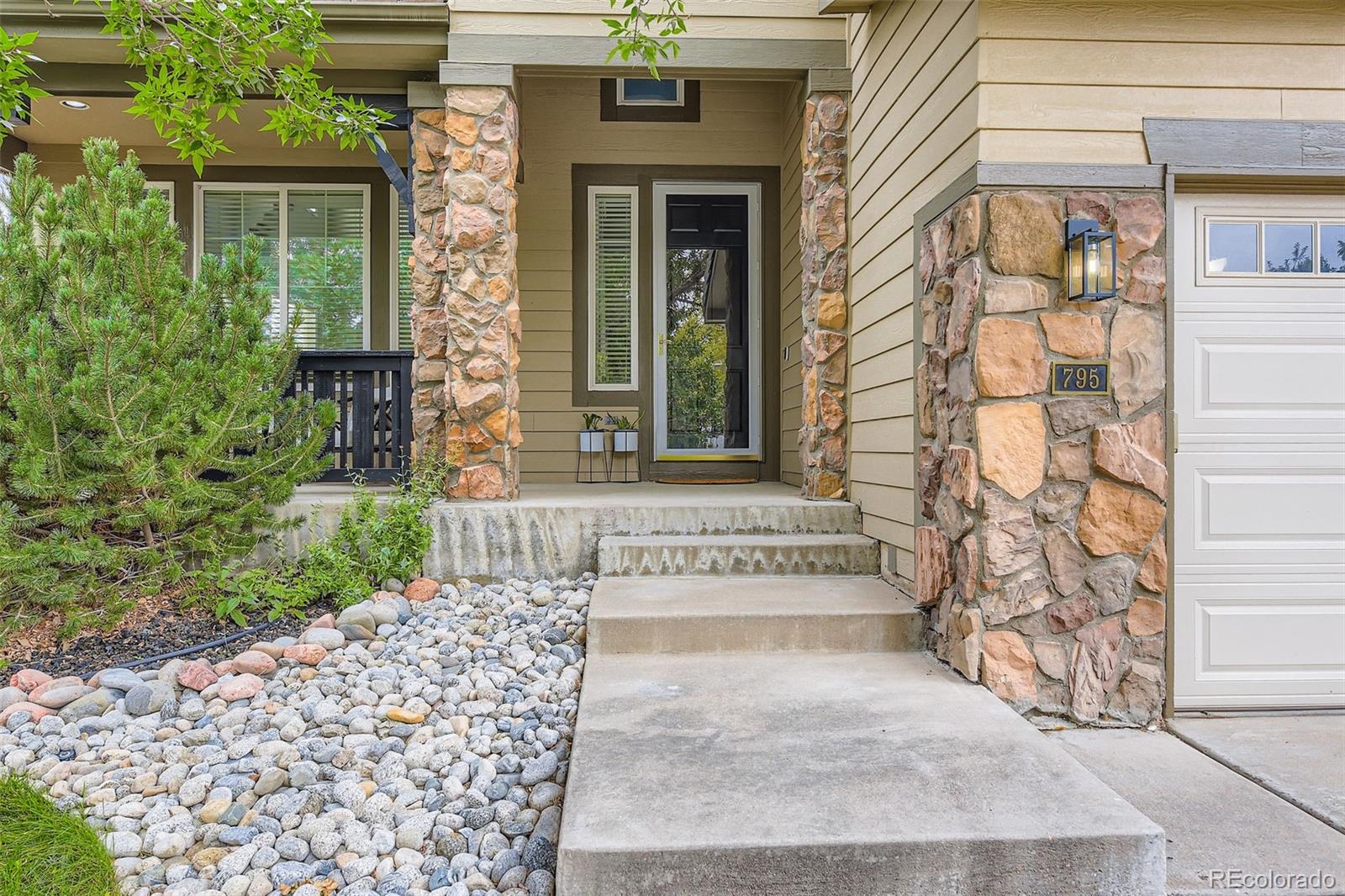 795 Ridgemont Circle