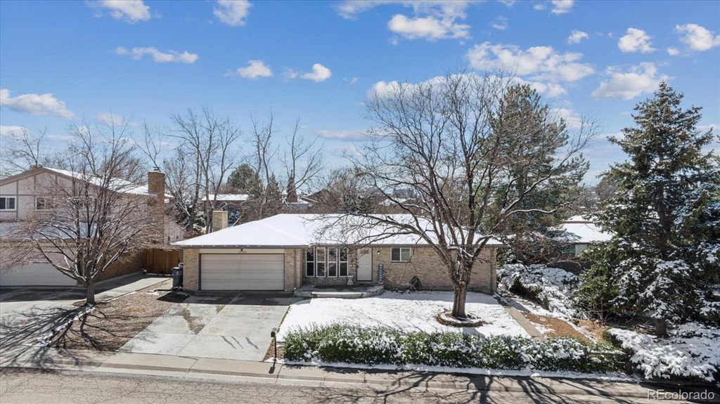 Photo of 11524 W Tulane Place, Littleton, CO 80127 (MLS # 5301713)