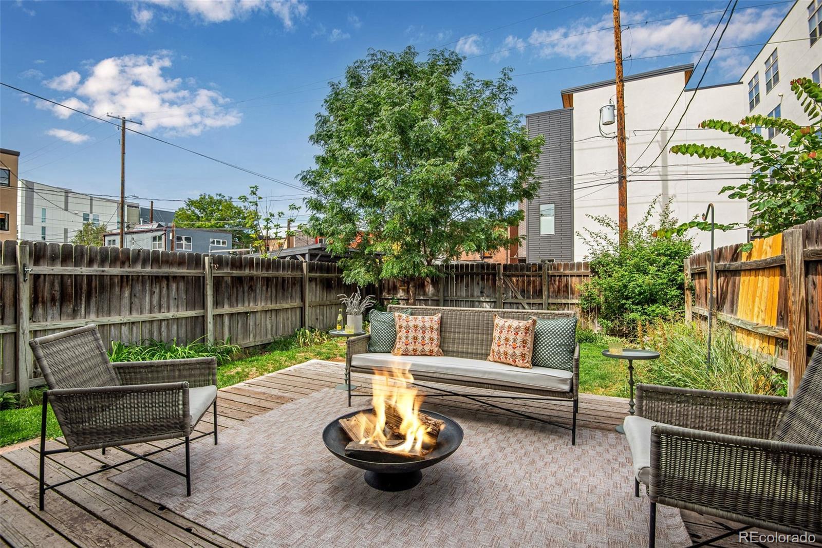 2425 Glenarm Place
