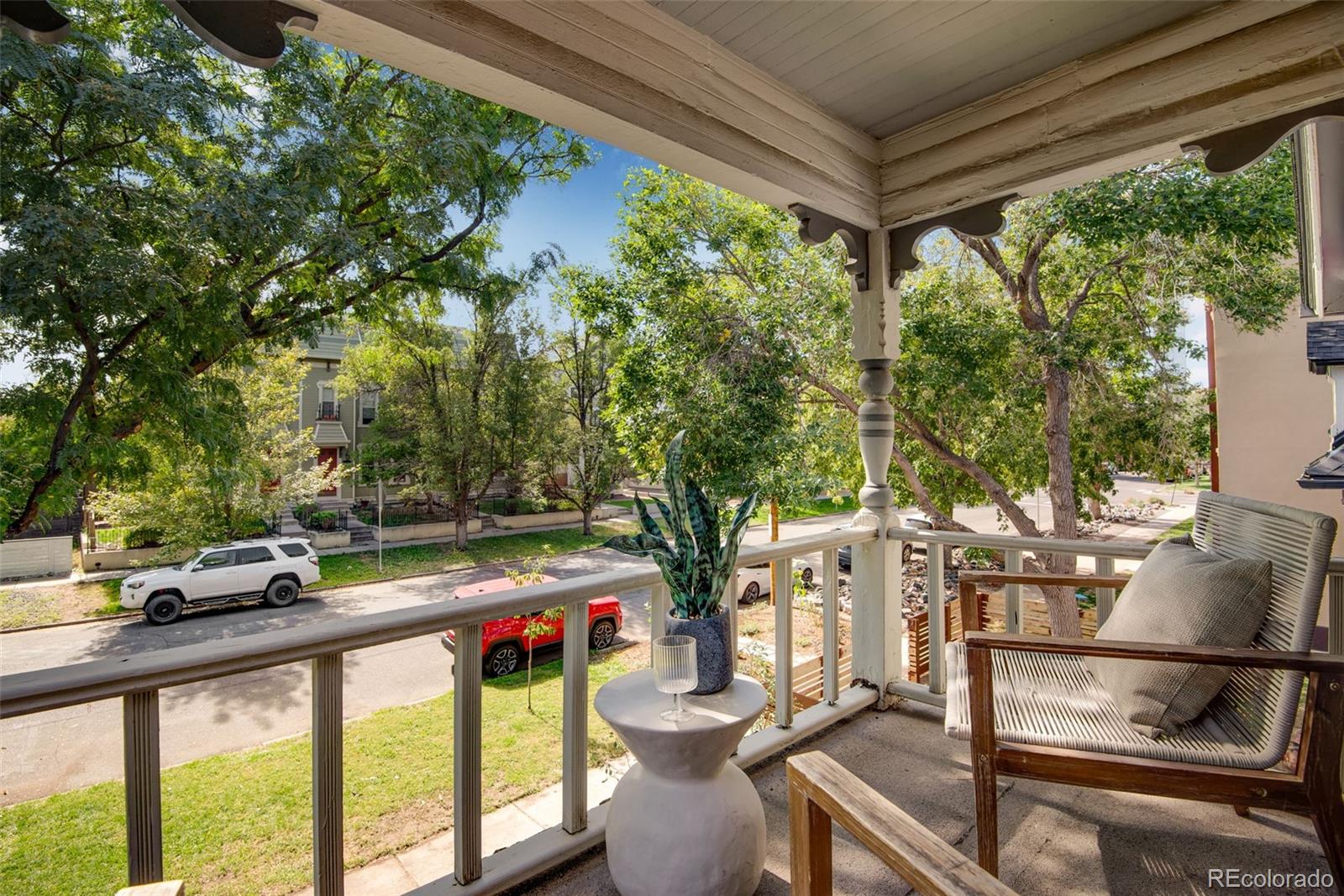 2425 Glenarm Place