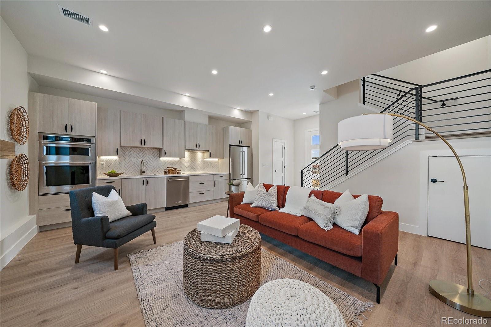 1372 Lowell Boulevard 4
