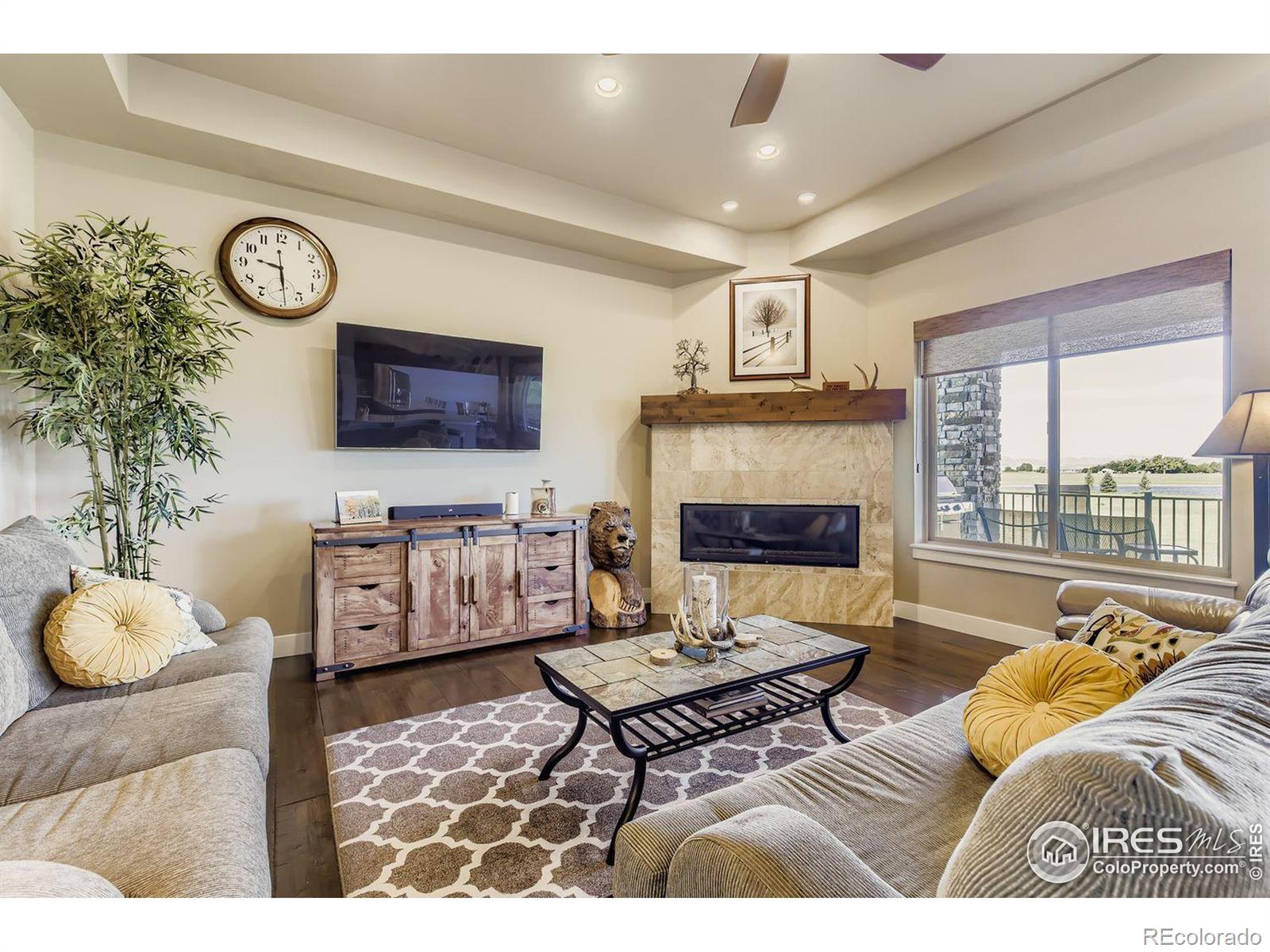327 Duesenberg Lane
