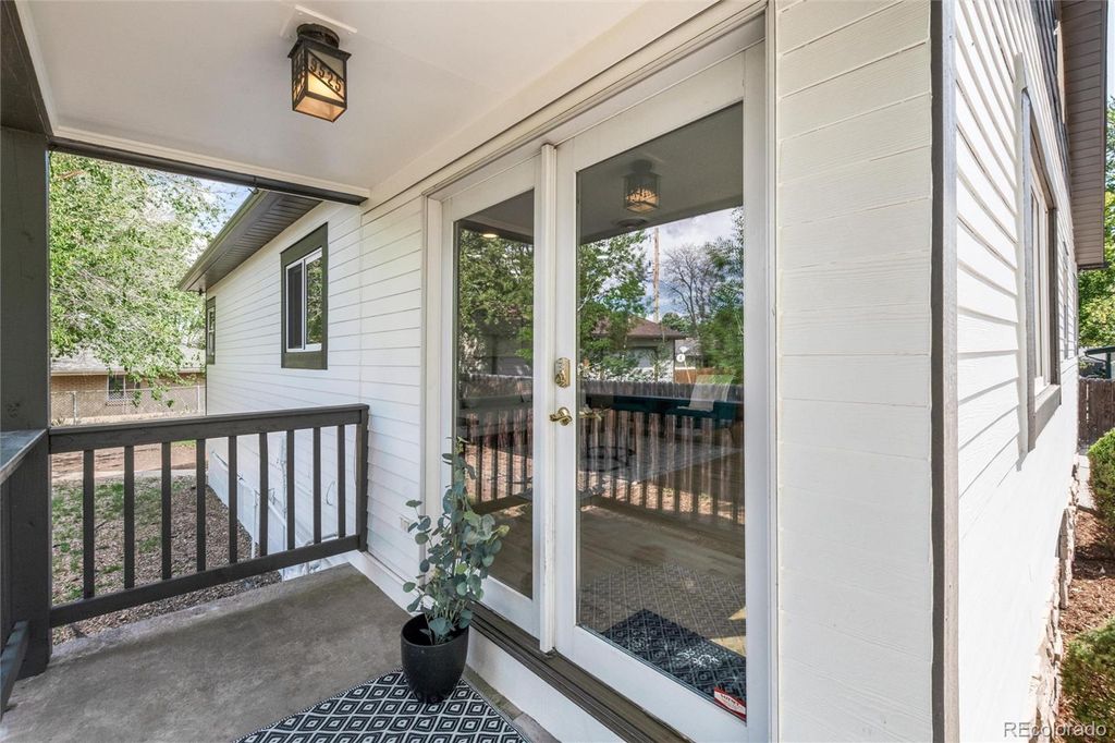Photo of 9525 W 11th Avenue, Lakewood, CO 80215 (MLS # 7718326)