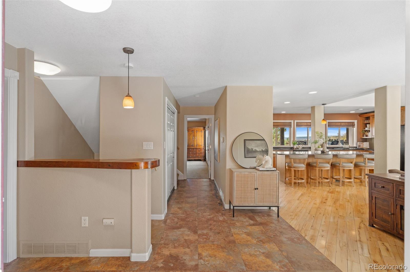6840 Surrey Trail