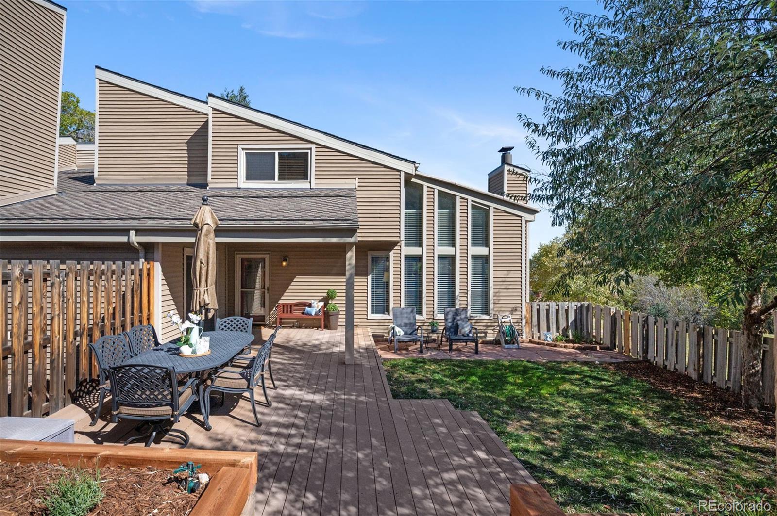 6840 Surrey Trail