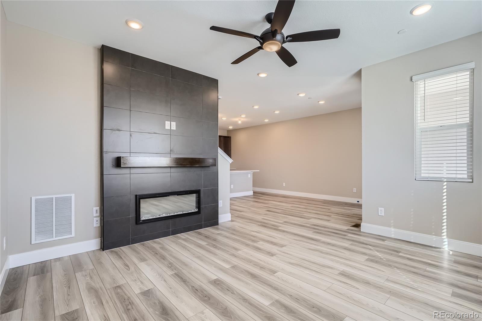2436 W 69th Place