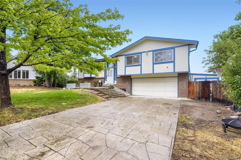 Photo of 7533 W Ottawa Place, Littleton, CO 80128 (MLS # 5646564)