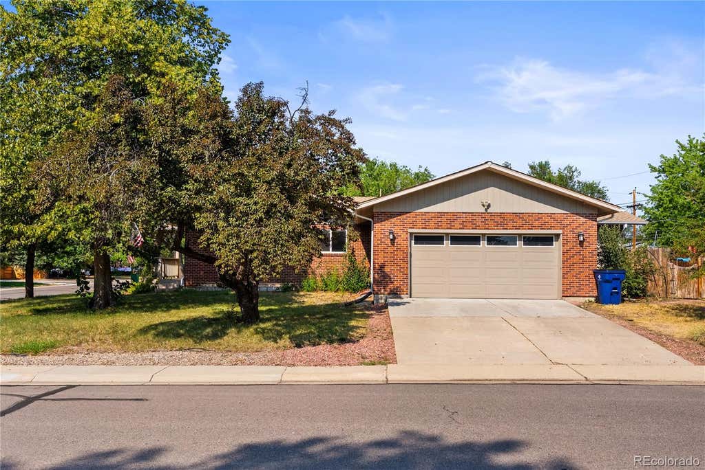 Photo of 10325 W 16th Avenue, Lakewood, CO 80215 (MLS # 4429158)
