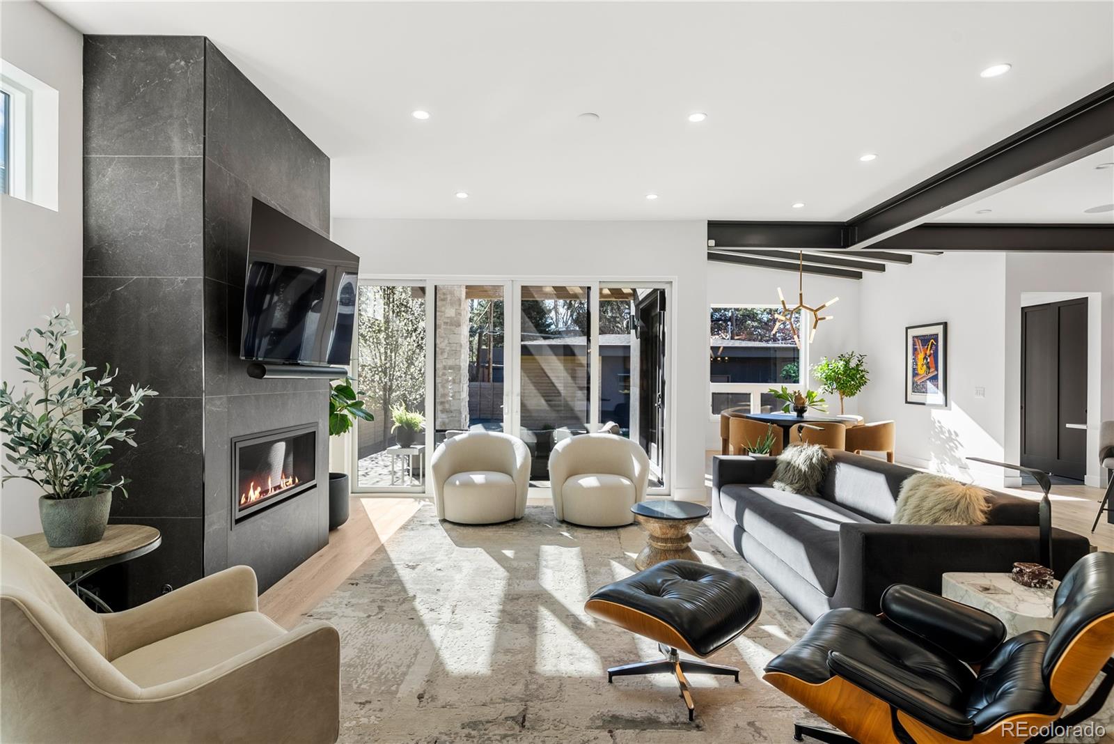 1983 S Saint Paul Street