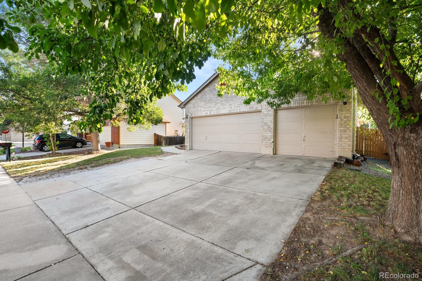 11384 Oakland Drive