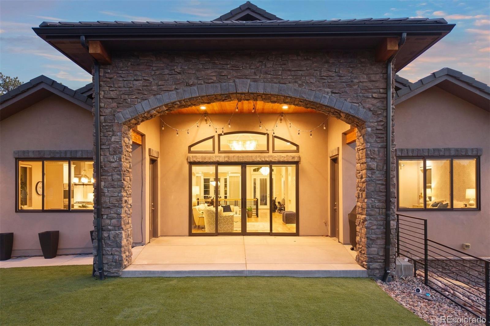 2164 Avenida Del Sol