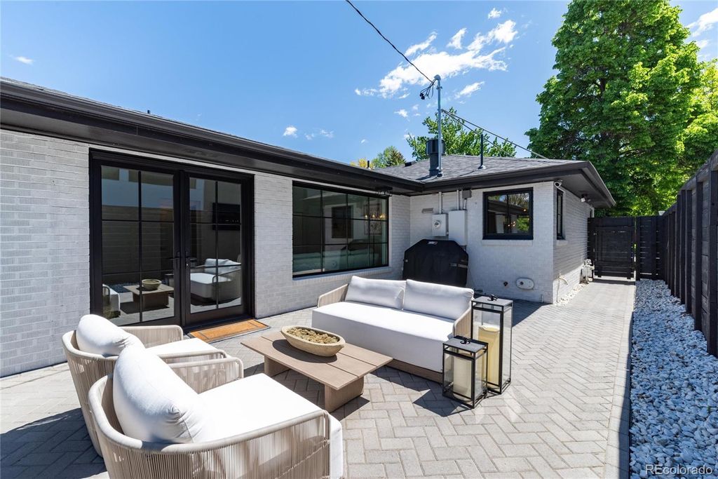 Photo of 1065 S Monroe Street, Denver, CO 80209 (MLS # 2256215)