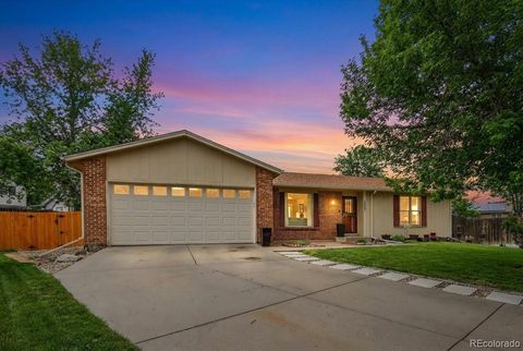 Photo of 17701 E Kansas Place, Aurora, CO 80017 (MLS # 4522453)