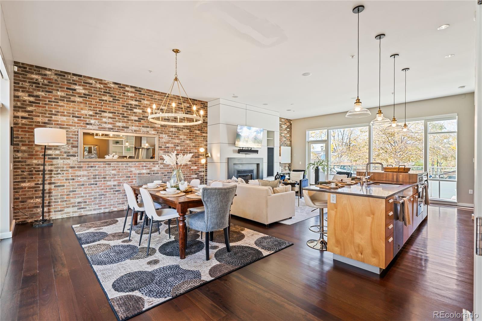 1640 Little Raven Street