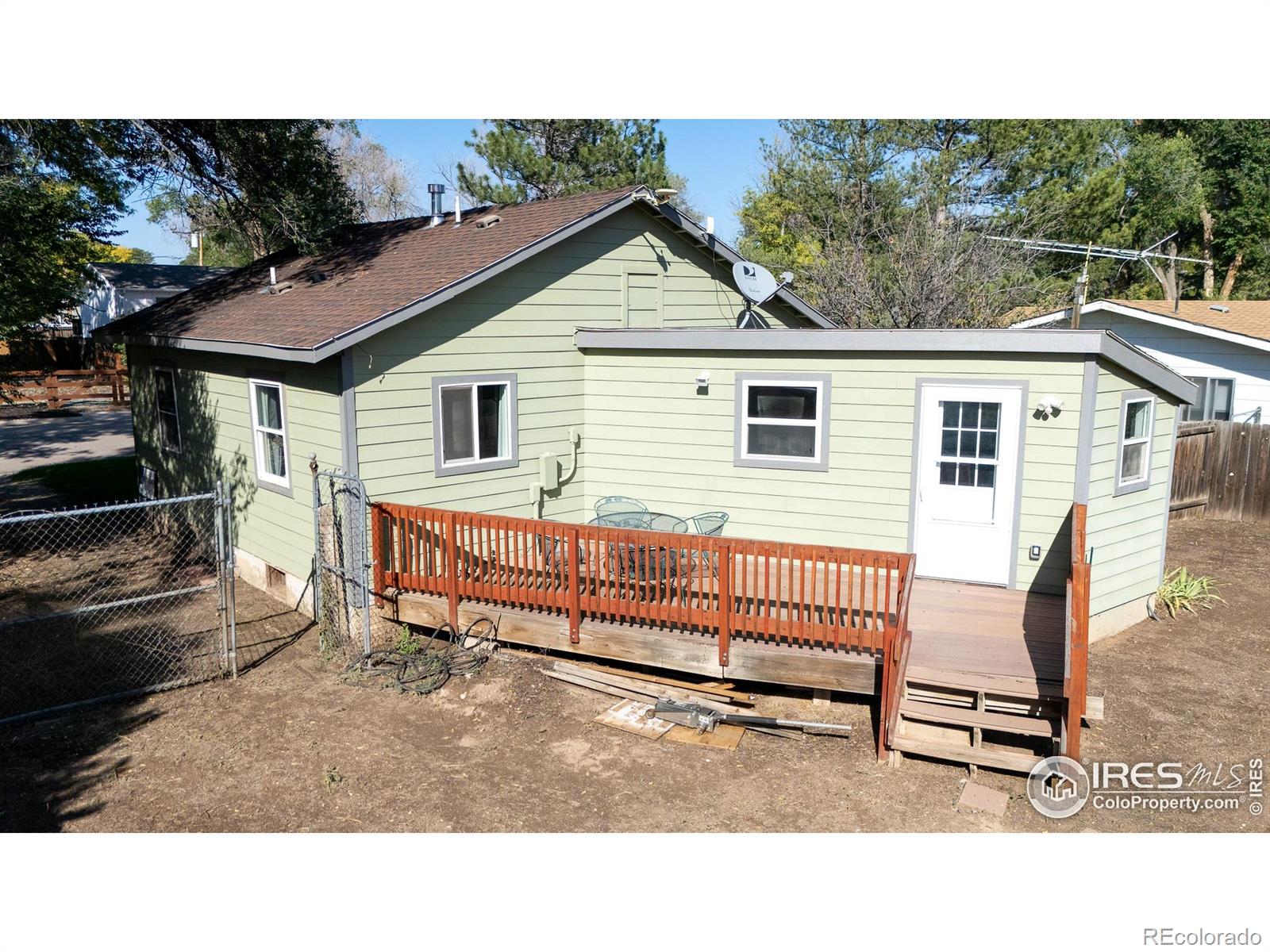 3805 Roosevelt Avenue