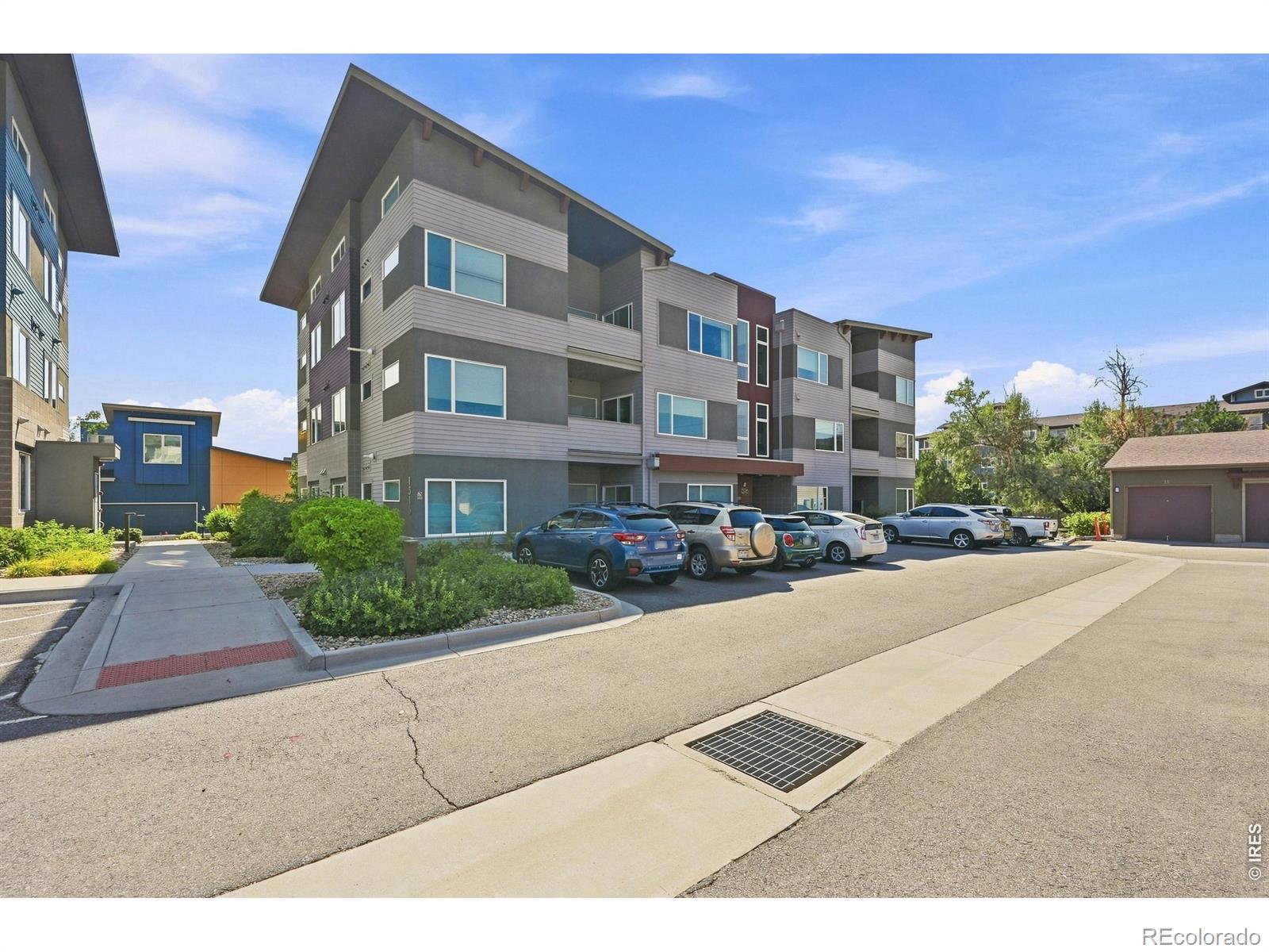 1316 Snowberry Lane 201