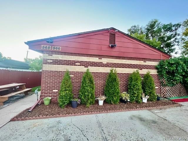 566 S Patton Court