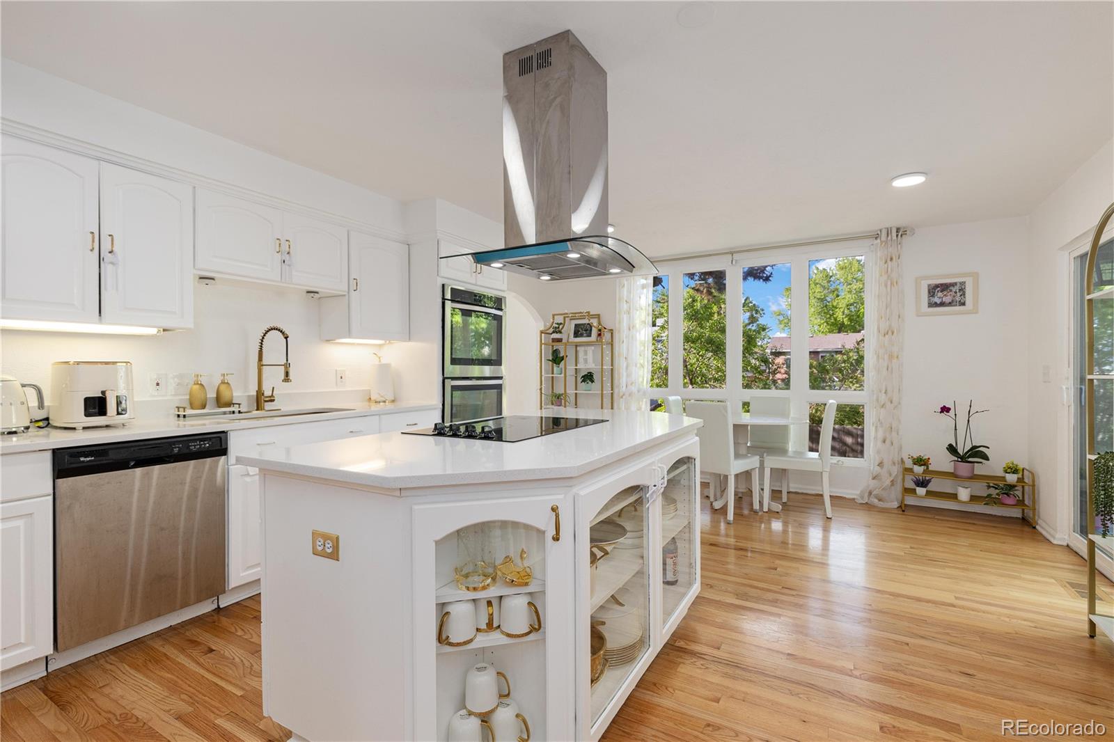 5831 W 108th Place