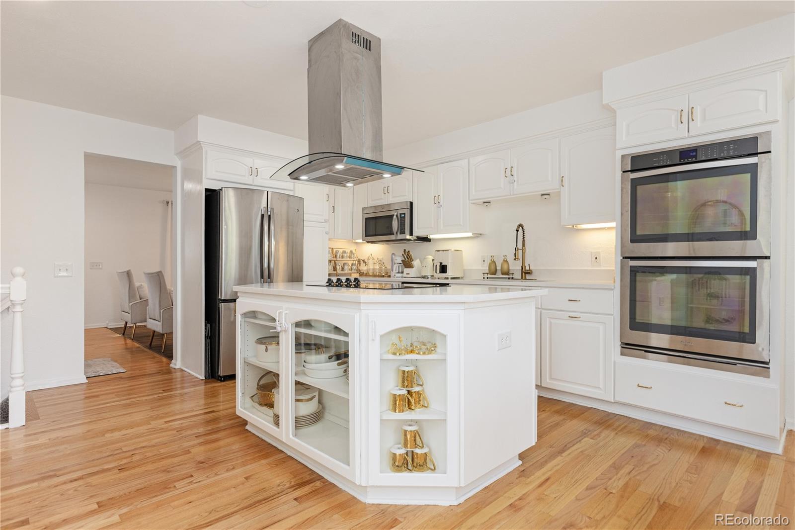5831 W 108th Place