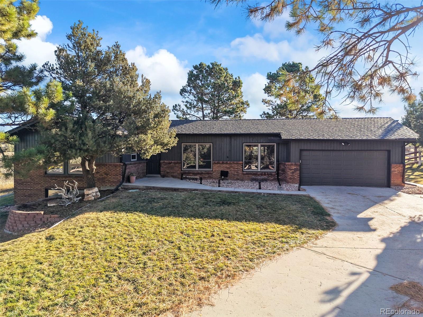 6648 Hillside Way