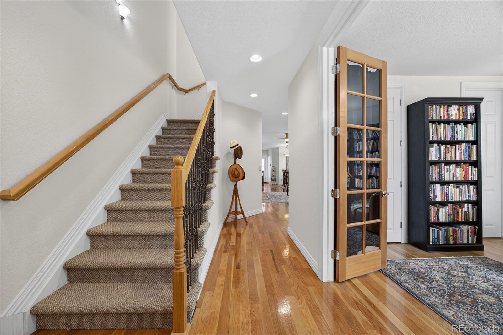 2933 Lawrence Street