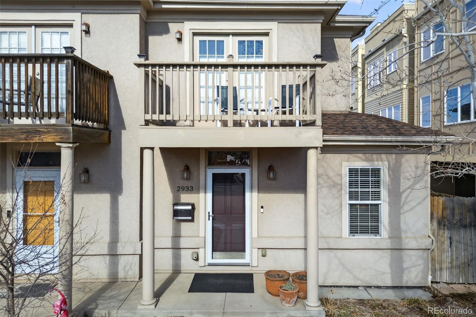 2933 Lawrence Street