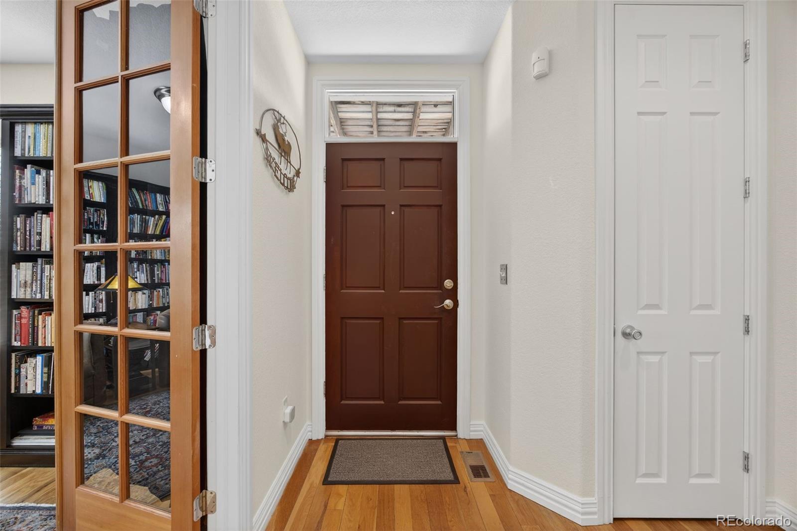 2933 Lawrence Street