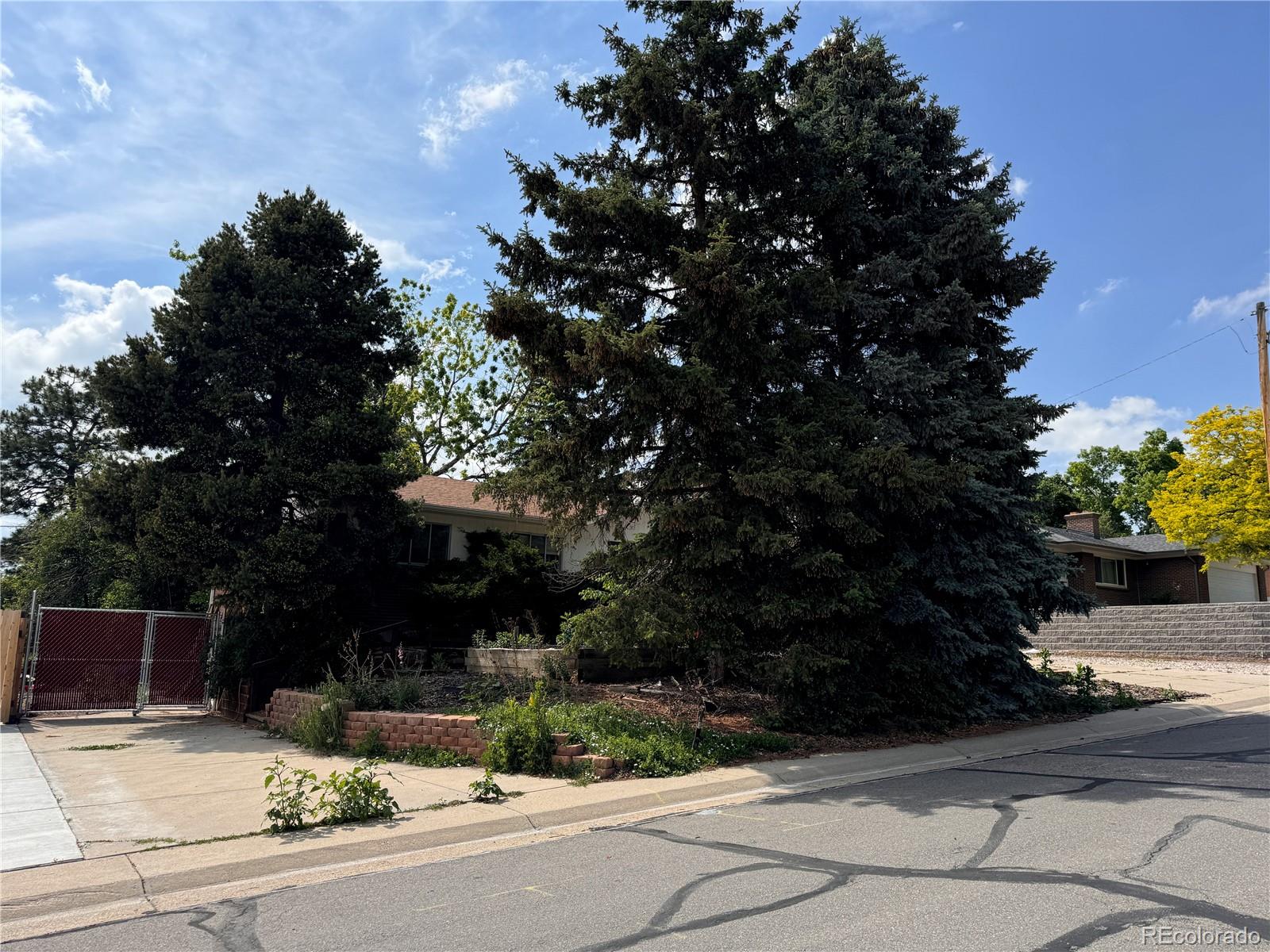 1843 S Urban Way