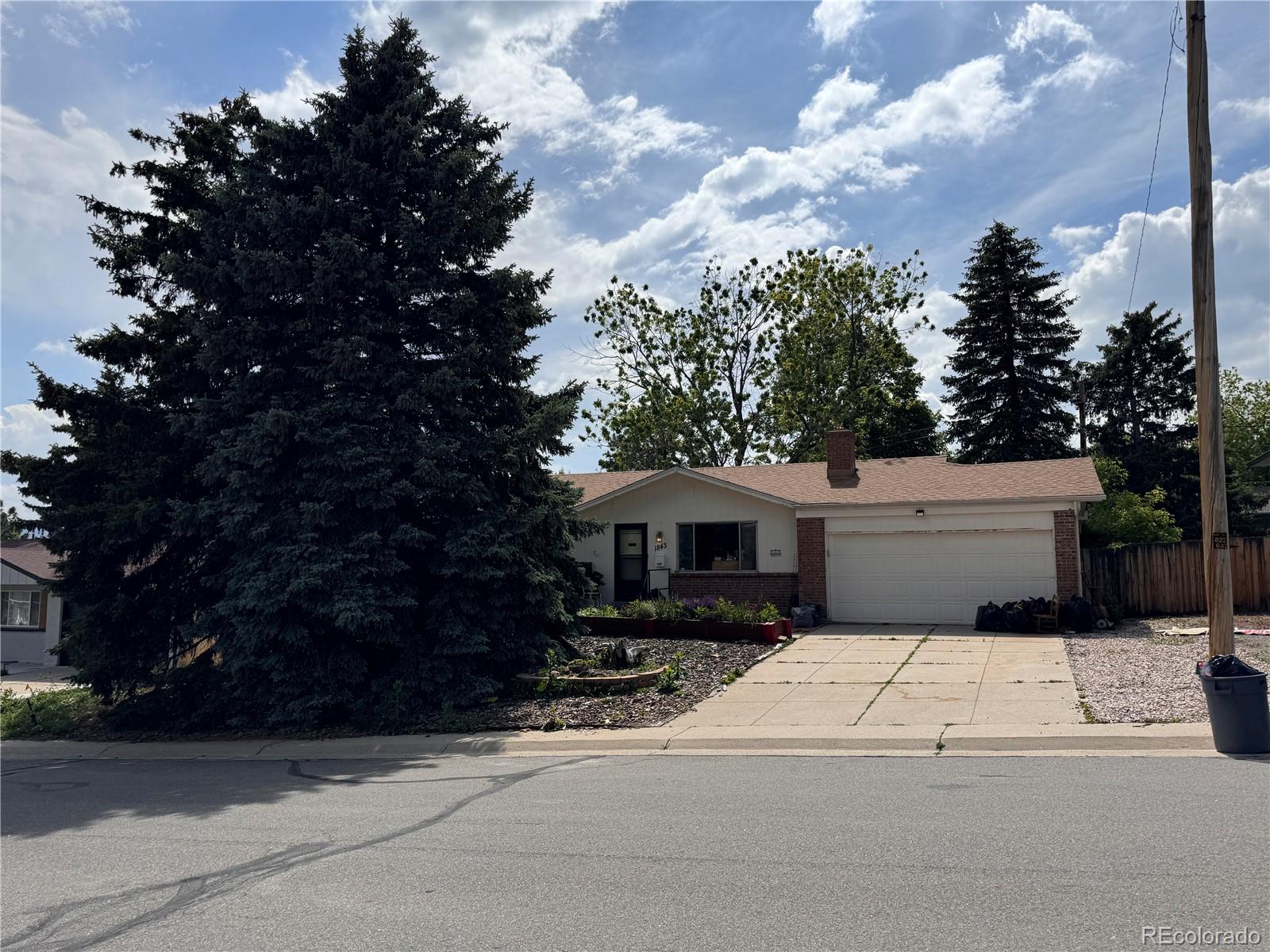 1843 S Urban Way