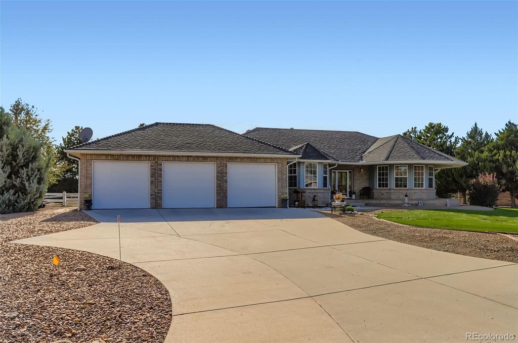 Photo of 204 Grand View Circle, Mead, CO 80542 (MLS # 7014336)