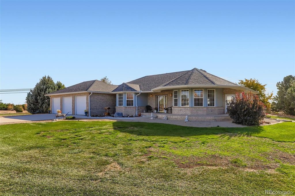 Photo of 204 Grand View Circle, Mead, CO 80542 (MLS # 7014336)