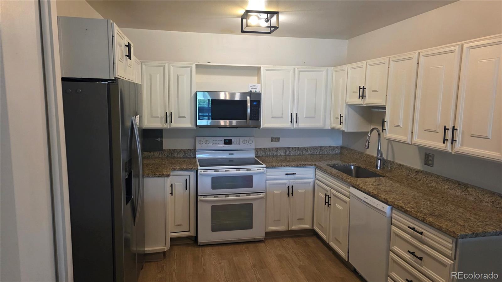 775 S Alton Way 3D