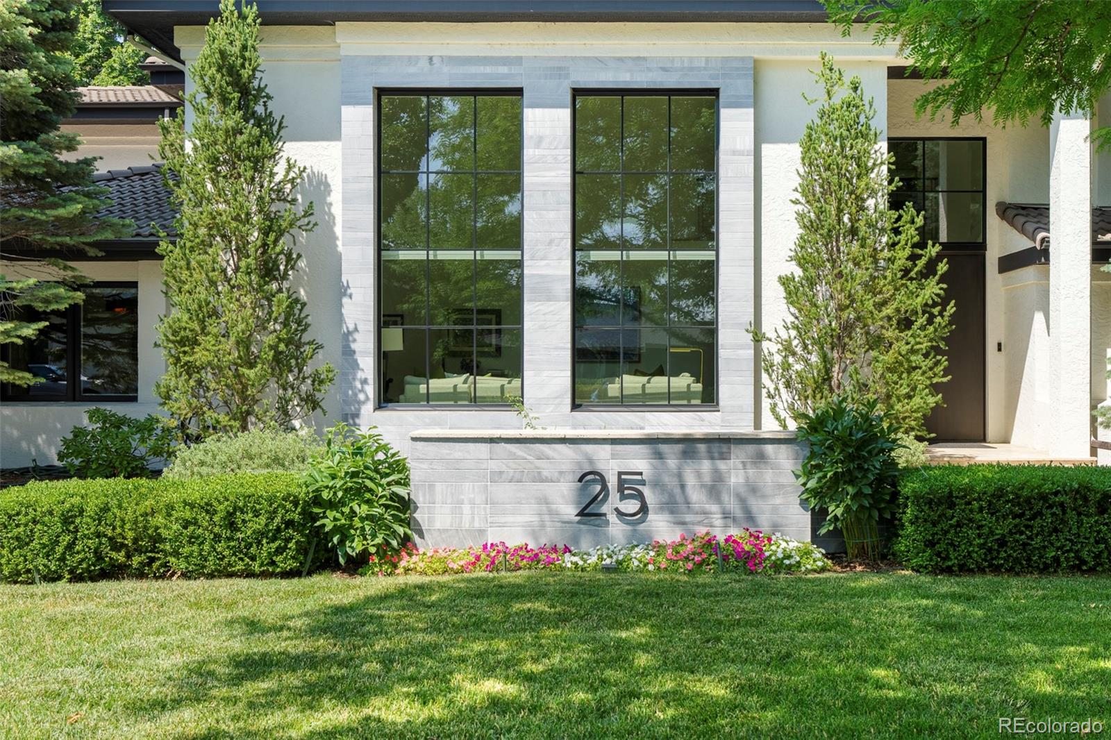 25 S Fairfax Street