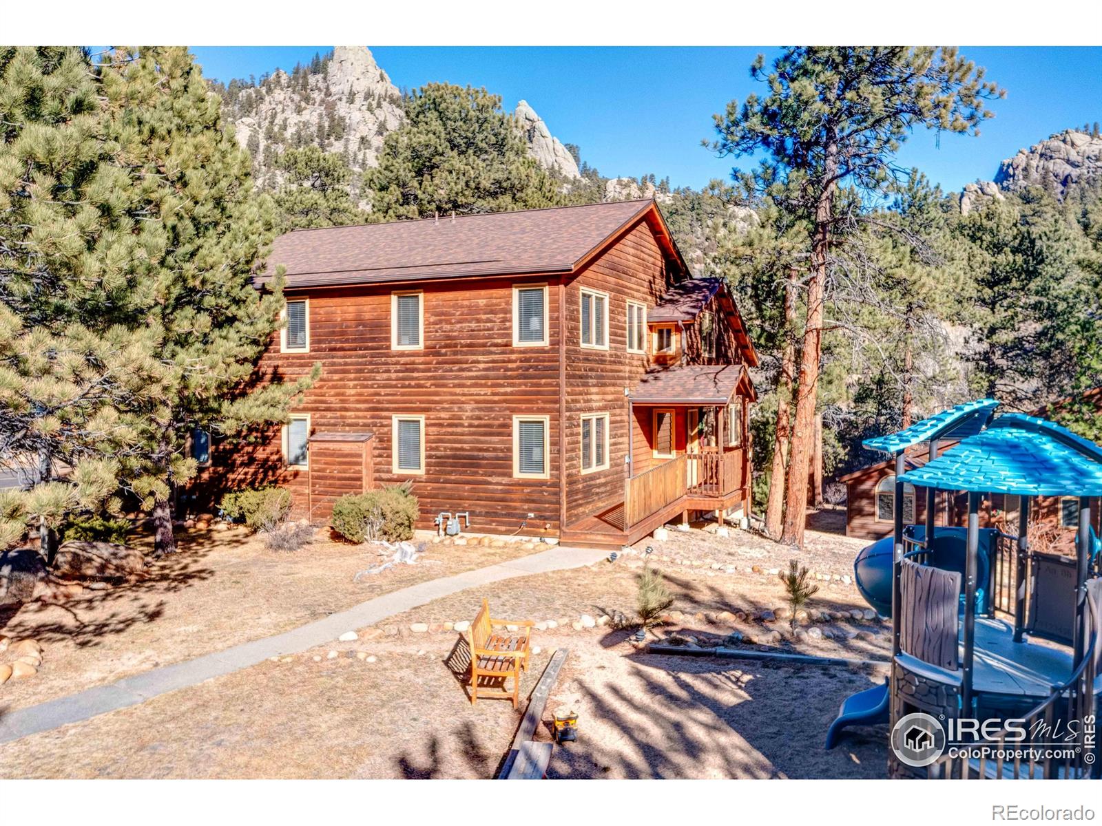 525 Fall River Lane 12