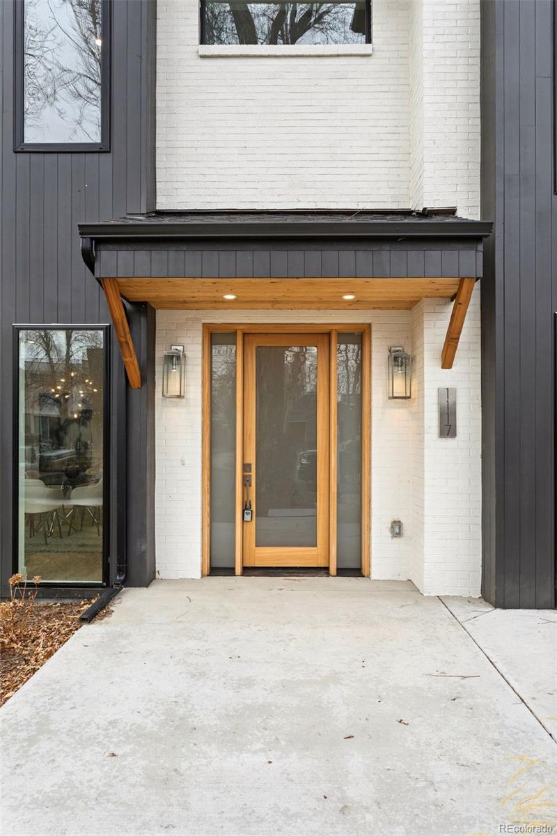 1117 S Madison Street