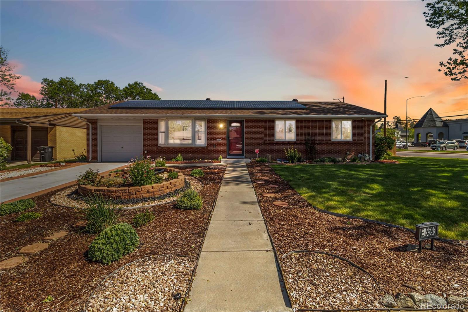 5593 E Center Avenue