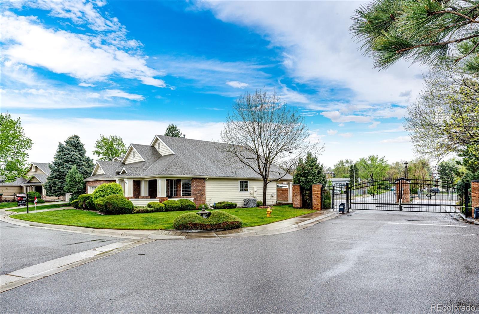 3802 Lee Circle
