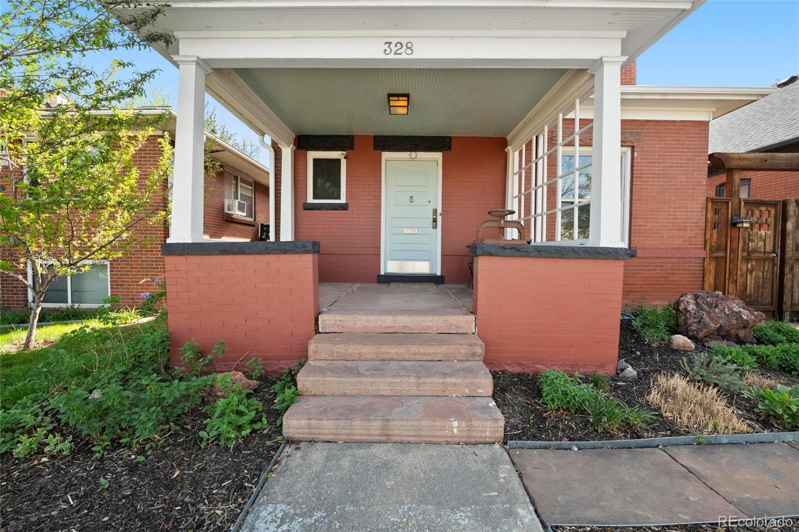 328 S Lincoln Street