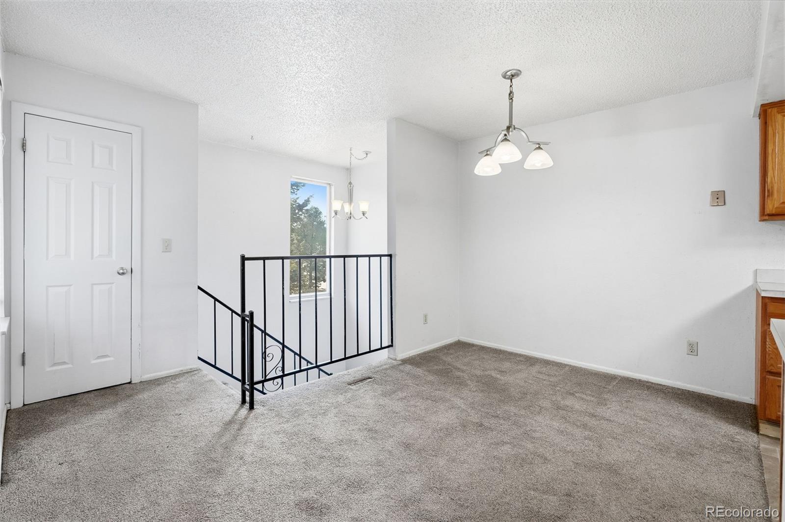 1250 Sable Boulevard