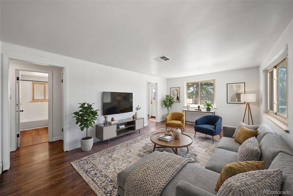 Photo of 1380 S Alcott Street, Denver, CO 80219 (MLS # 7367421)