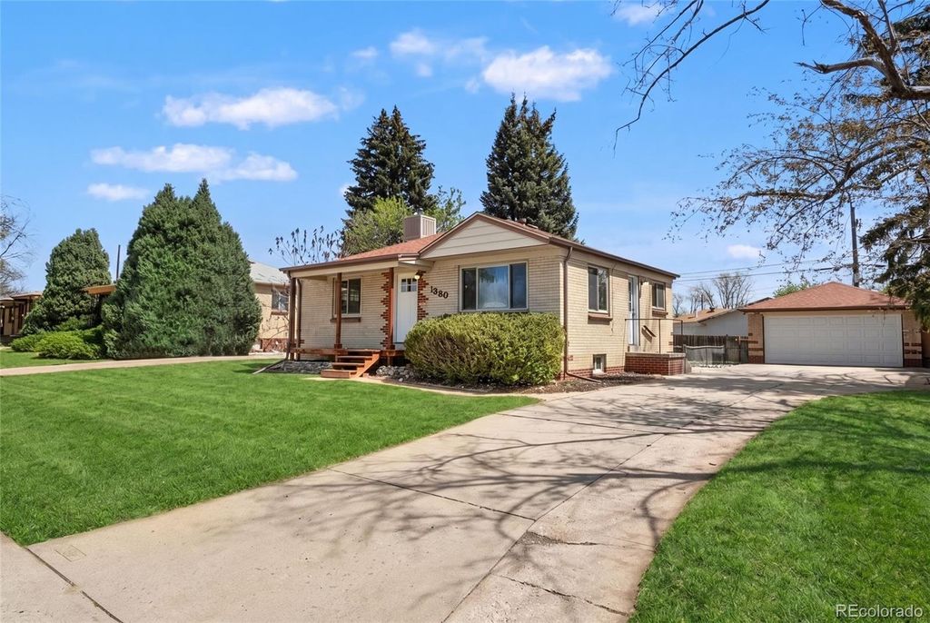 Photo of 1380 S Alcott Street, Denver, CO 80219 (MLS # 7367421)