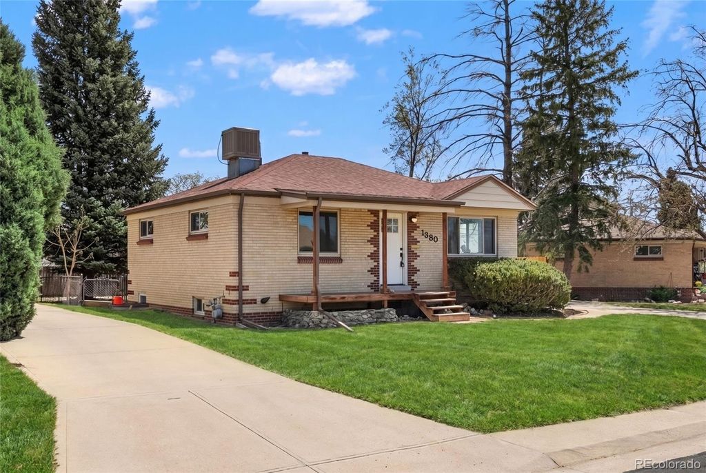 Photo of 1380 S Alcott Street, Denver, CO 80219 (MLS # 7367421)