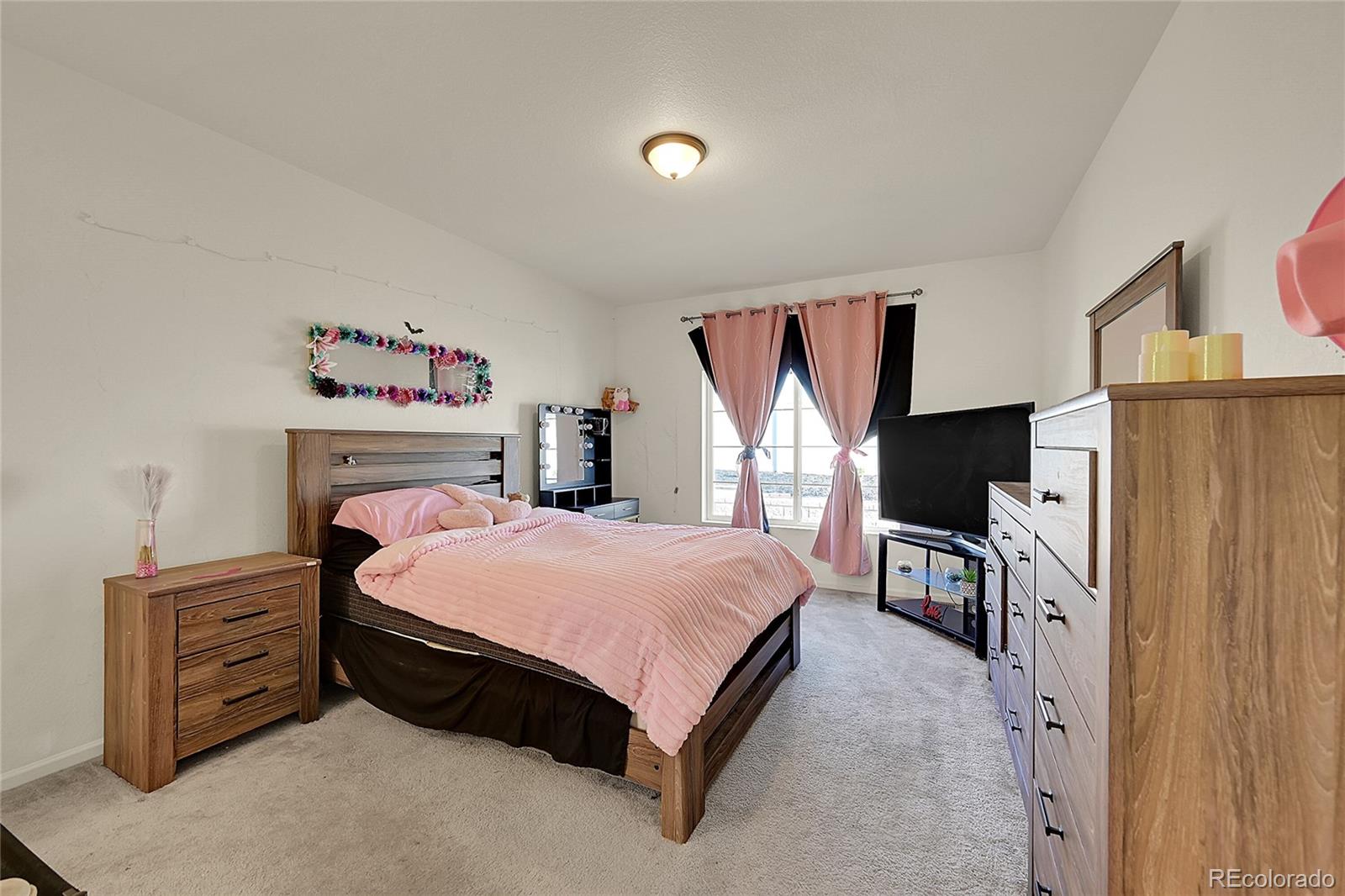 4424 N Quemoy Street