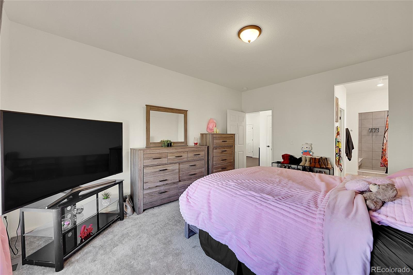 4424 N Quemoy Street