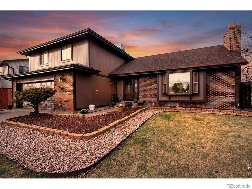 Photo of 7385 W Walker Drive, Littleton, CO 80123 (MLS # IR1055011)