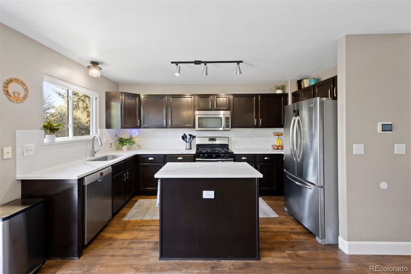 21484 E Crestline Lane, Centennial, CO, 80015 1 21484 E Crestline Lane